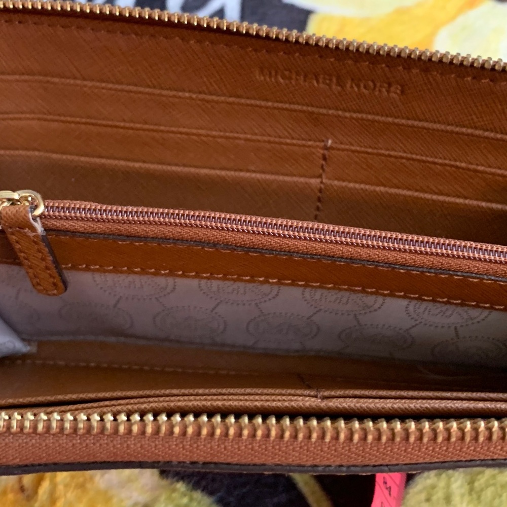 Michael Kors Tan Zip-Around Wallet - Picture 2 of 8